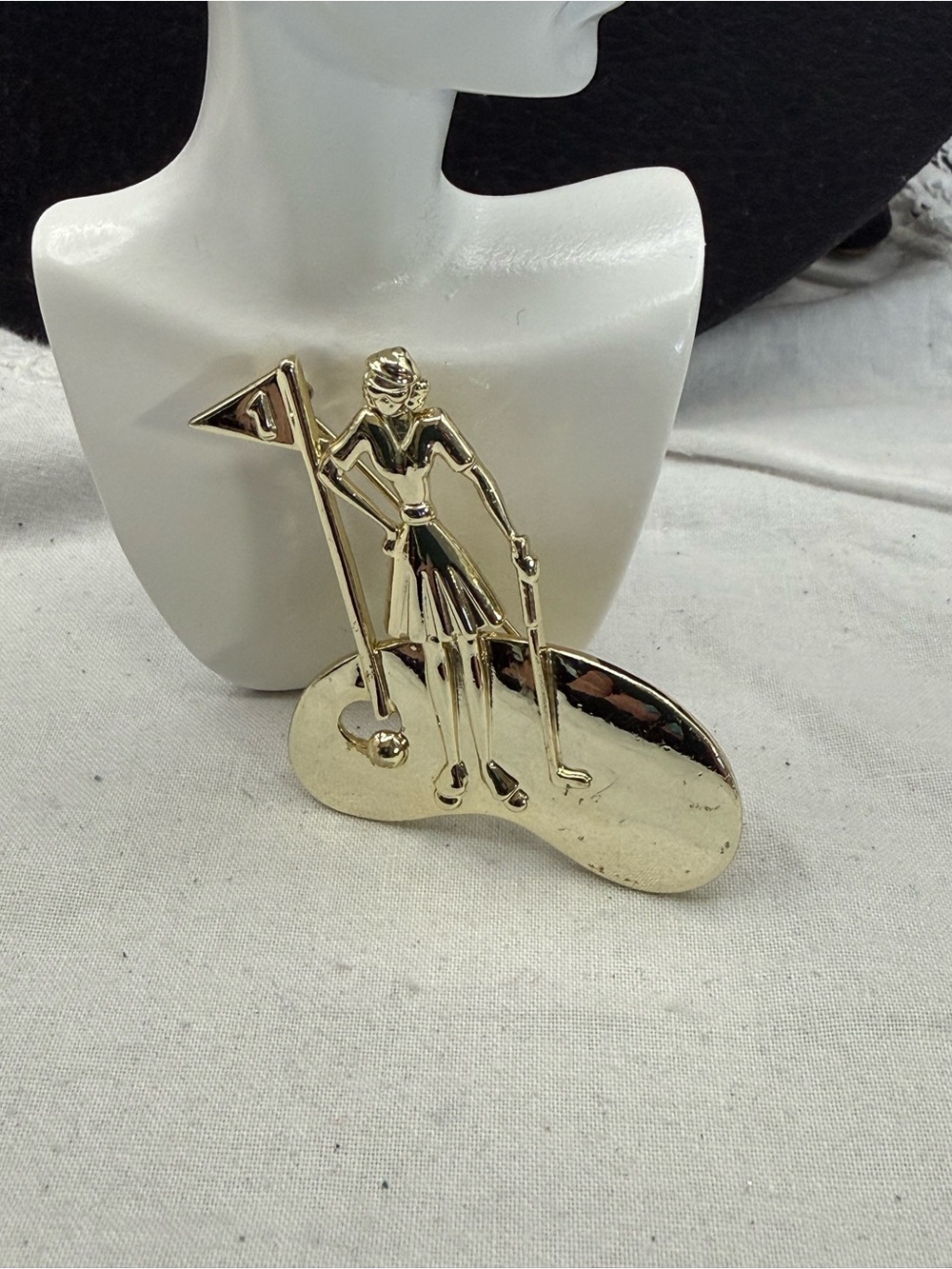 Vintage Signed AJC Matte Shiny Gold Tone Woman Golfer First Hole Brooch Pin